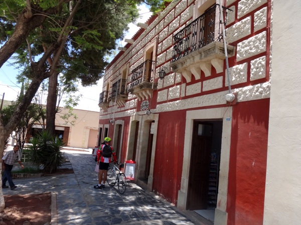 Fachada de casa en Real de Asientos Ags.