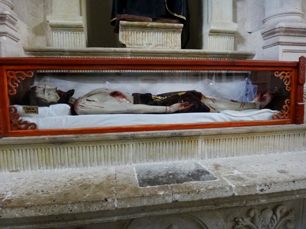 Cristo articulado, con osamenta y cabellos humanos, de mas de 500 años de antiguedad, originaria de España. Parroquia de Ntra. Señora de Belén, Real de Asientos Ags.