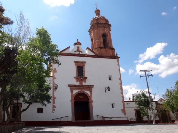 Santuario de Guadalupe data de 1765, restaurado en el 2005, de cantera rosa