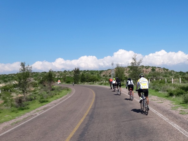 Ruta ciclista Rincón de Romos-Ejido Morelos, rumbo a Boca del Túnel Estado de Aguascalientes