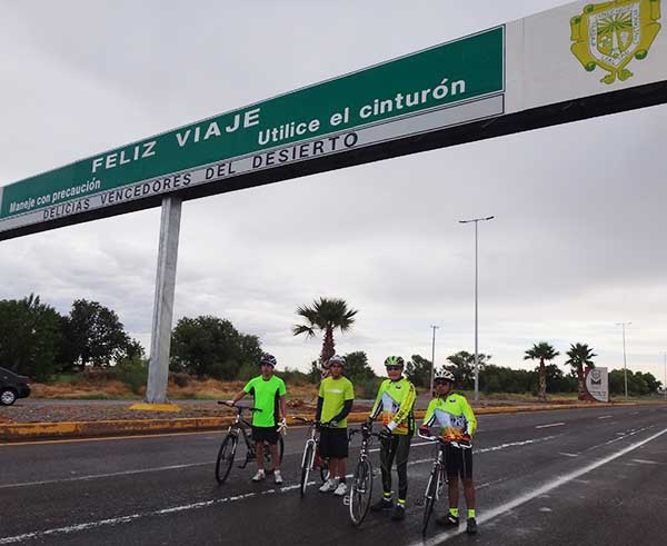Inicio de la ruta ciclista, carretera Delicias (Vencedores del Desierto)-Cd. de Chihuahua