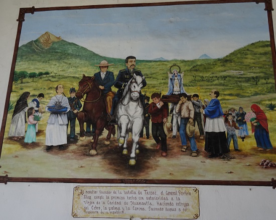Mural de Porfirio Diaz en Tecoac, al fondo Cerro La Malinche. Hacienda Tecoac, Huamantla Tlaxcala 