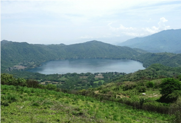 Laguna Santa Maria del Oro, Nayarit vista desde el Mirador Jacarandas