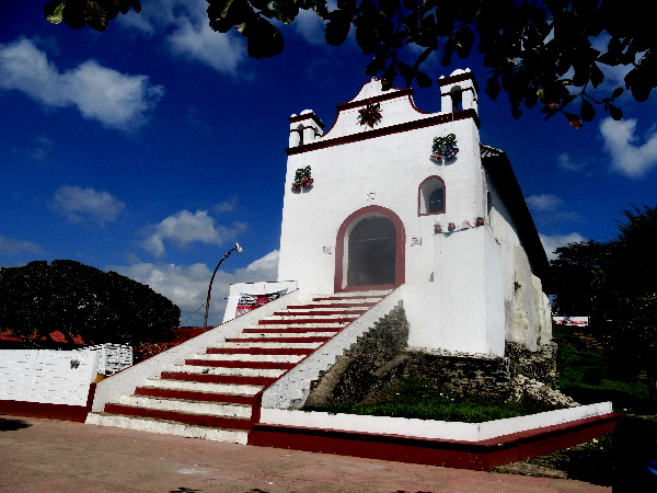 Iglesia de Santo Domingo de Tapijulapa Tabasco, ubicada en la cima de un cerro. Cicloturismo 2017