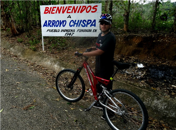 Cicloturista en Arroyo Chispa, Tapijulapa Tabasco, año 2017