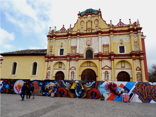Catedral de San Cristóbal Mártir, del siglo XVII, estilo barroco, en reparación por los sismos de sep17, Chiapas