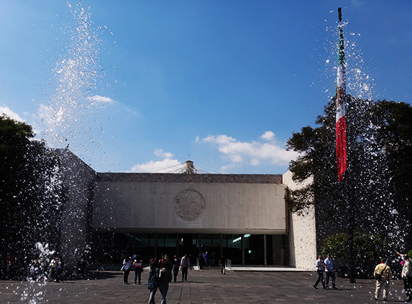 Museo Nacional de Antropología, Paseo de la Reforma Cd. de México. Senderismo urbano