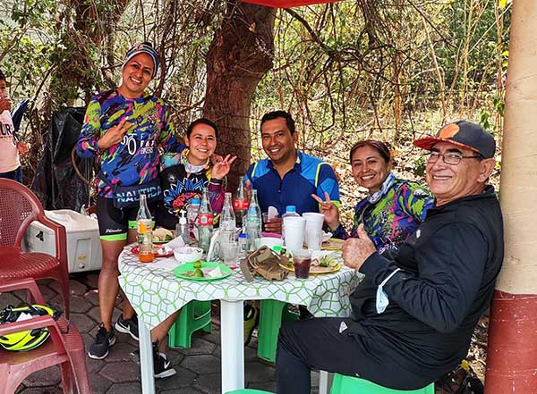 Grupo FIT FAT BIKERS en Zacualpan Estado de Morelos