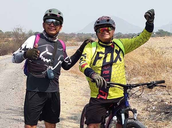 (1) Ciclismo de montaña ruta Laguna Cayehuacan-Atlántida. Estado de Morelos. Grupo FitFat Bikers