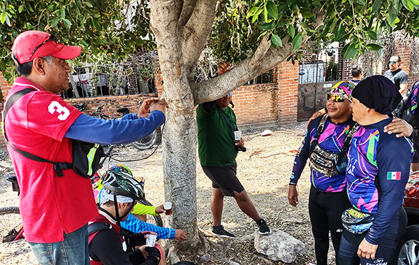 Entrevista radiofónica a Bikers FitFat en Huitchila, ruta El Limón. Tepalcingo Morelos, marzo 2023