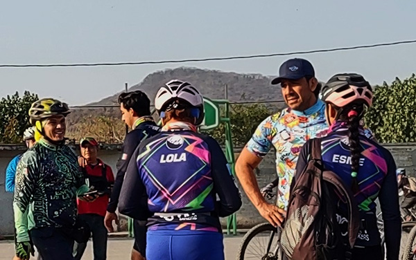 Ciclismo MTB grupo FitaFat Bikers en Huichila, Tepalcingo Morelos