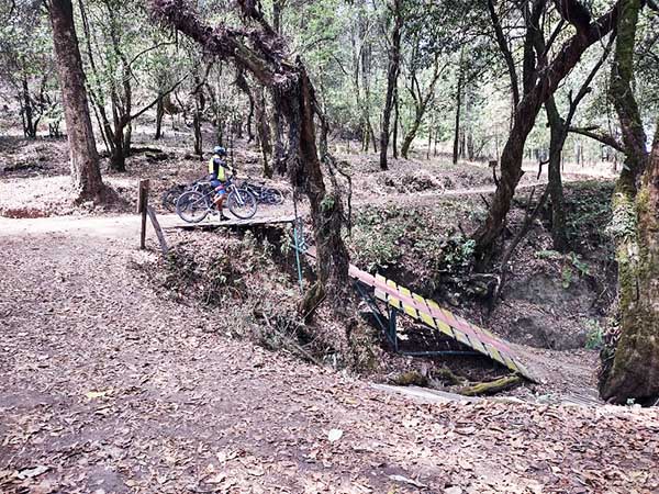 FitFat Bikers en pista de DownHill de Bosque Esmeralda, Amecameca EdoMex