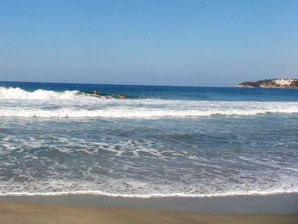 Playa Zicatela, Puerto Escondido Estado de Oaxaca. Cicloturismo México