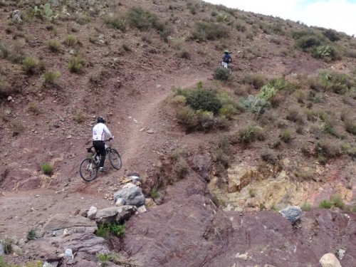 Sandra en subida extrema, ciclismo de montaña