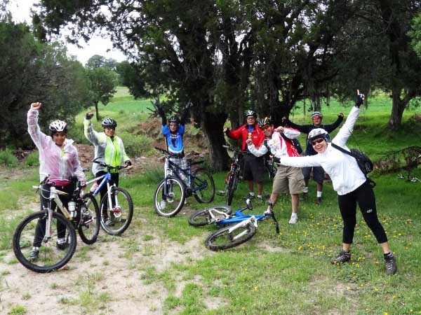 Ciclistas  MTB  ruta Xochuca-Tlaxco, Estado de Tlaxcala