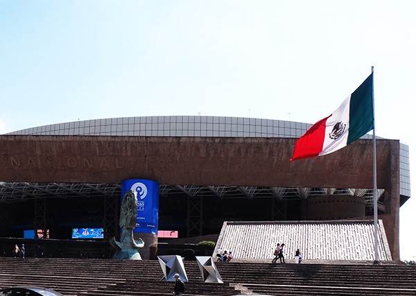Auditorio Nacional, Paseo de la Reforma, Ciudad de México. Senderismo urbano