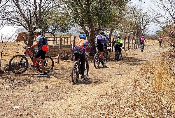 Ciclismo MTB ruta Zacualpan-Amilcingo-Jantetelco. Grupo FitFat Bikers. Estado de Morelos