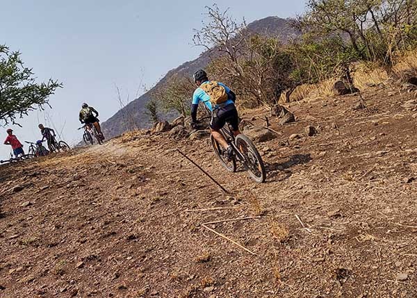 MTB ascenso de la Barranca Muro LLorón,  Grupo FitFat Bikers Jonacatepec Morelos