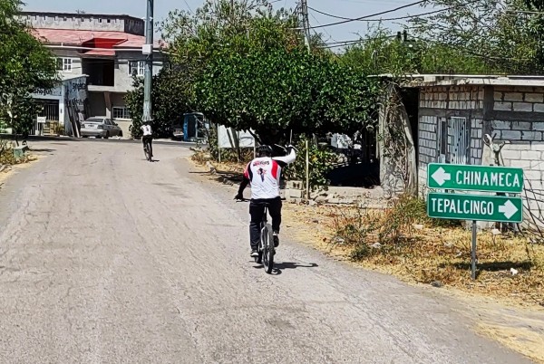 Retorno de ciclistas MTB 38 km ruta Huitchila-El Limón-Huitchila. Tepalcingo Morelos (2)