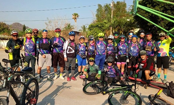 Grupo FitFat Bikers de Jonacatepec y Escuadrón de Cuautla,  en  Huichila Morelos