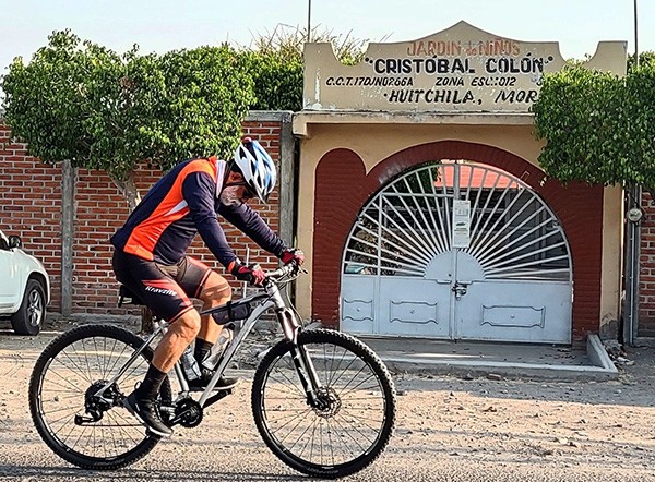 Escuela de Huichila y ciclista MTB rodada a El Limón, Tepalcingo Morelos