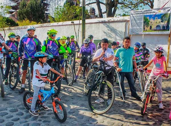 Formación de salida Rodada MTB con Belem Guerrero en Municipio de Amilpas, Estadp de Morelos. Grupo FitFat Bikers